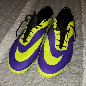 Nike Hypervenom studs size 12
